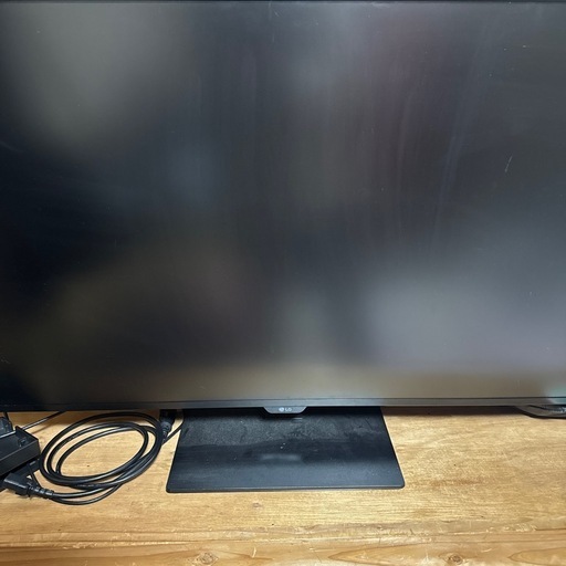 LG モニター ディスプレイ 43UN700-B 42.5インチ/4K/HDR対応/IPS非光沢/HDMI×4,DP,USB Type-C/スピーカー/ブルーライト低減、フリッカーセーフ値下げしました