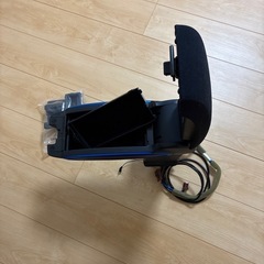 日産ノートE12 純正アームレストの画像