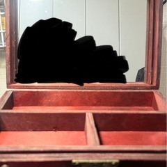 上品なジュエリーボックス　ご自宅まで配達しますの画像