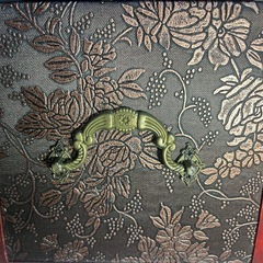 上品なジュエリーボックス　ご自宅まで配達しますの画像