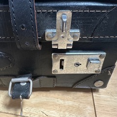 アンティークカバンの画像