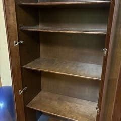 ３枚扉の本棚の画像