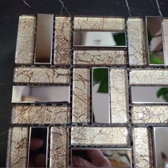 ガラスモザイクタイルの画像