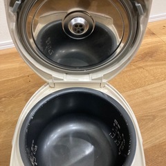 炊飯器の画像