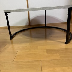 テーブル
の画像