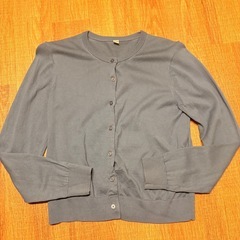 UNIQLO ユニクロのUVカットクルーネックカーディガン青Mの画像