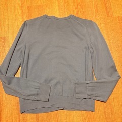 UNIQLO ユニクロのUVカットクルーネックカーディガン青Mの画像