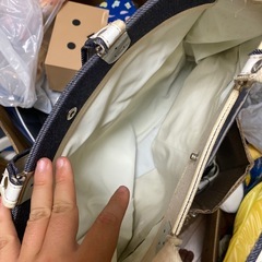 手提げカバンの画像