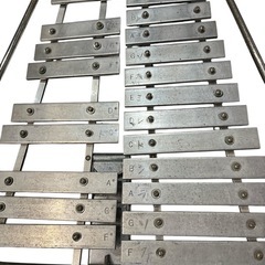 鉄琴 ベルリラ　タッセル付き　全長95cmの画像