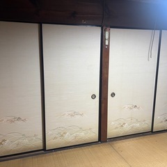 あやめ柄の襖　8枚の画像