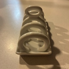 真っ白なトーストラックの画像