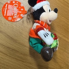 ディズニークリスマス 2017年 ミッキーぬいぐるみバッジの画像