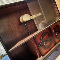 雰囲気たっぷり飾り棚の画像