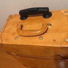 【商談中】【ジャンク品】 レザースーツケースの画像