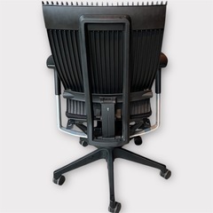 イトーキ スピーナチェア 高級オフィスチェア　肘可動　昇降機能付き KE-757GP-T1T1T1 大阪府配送可能の画像