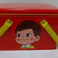 【無料】ペコ缶・不二家のお菓子の缶の画像