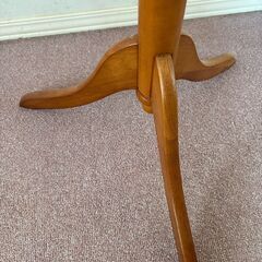 ポールハンガー　濃い木の色　上は回転しますの画像