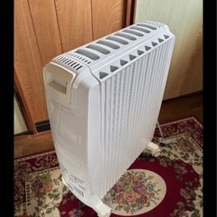 ⭐️美品⭐️  デロンギオイルヒーターの画像