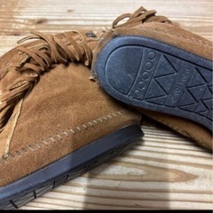 靴　ミネトンカフリンジブーツ　サイズ6 23.5センチの画像