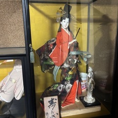 日本人形ケース付きの画像