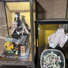 日本人形ケース付きの画像