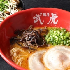 豚骨ラーメン屋のホール・キッチン正社員スタッフの画像