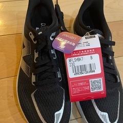 ニューバランス ランニングシューズ　23.0　DYNAS  FTの画像