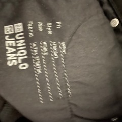 Uniqlo , Levi’sの画像