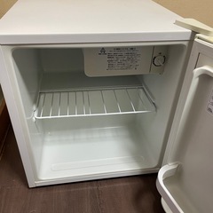 ミニ冷蔵庫の画像