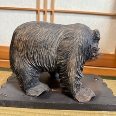木彫りの熊の画像
