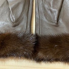 LANVIN ラム　ファー付　手袋の画像