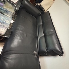 【女性】使用済みソファの画像