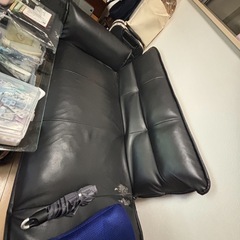 【女性】使用済みソファの画像