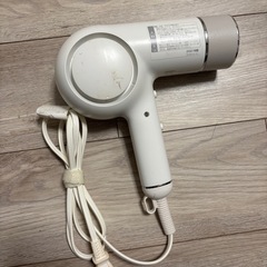 ヘアドライヤーの画像