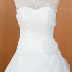 ウエディングドレスの画像