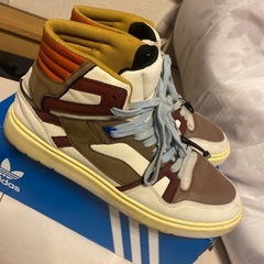 ハイカットスニーカー27.5の画像