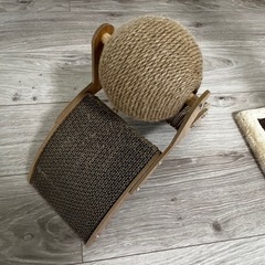 猫の爪とぎの画像