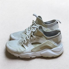 ナイキ エアハラチ ランウルトラ 28cm 白 スニーカー 軽量の画像