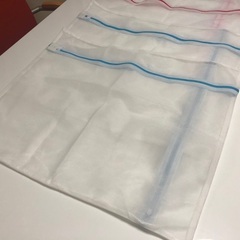 【100円均一】洗濯ネット大（45×53cm）４枚セットの画像