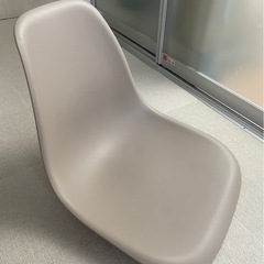 ニトリ 北欧風シンプルシェル型チェア 2脚セットの画像