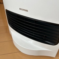セラミックファンヒーター　アイリスオーヤマの画像