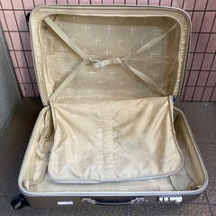 超軽量🌟大型スーツケース70.50.30センチの画像