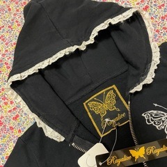 パーカー　黒　100㎝　未使用の画像