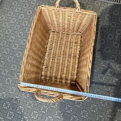 【無料　0円】籐のかご　大型の画像