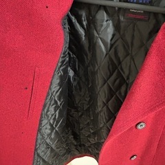 【定価1万円以上】赤いコートの画像