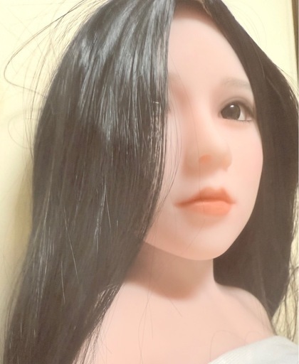 未使用 美品 リアルマネキンヘッド／ドールヘッド 等身大 シリコン 化粧練習用 リアルな造形と金と黒の髪を持つカスタムドールフェイス
