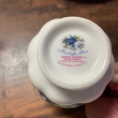 ROYAL ALBERTティーカップの画像