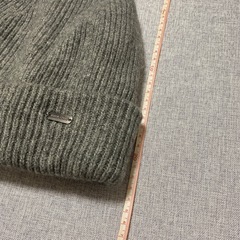 ニット帽　グレーの画像