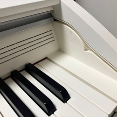 電子ピアノ CASIO Privia PX-750 ホワイトの画像