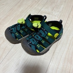 KEEN キッズサンダルの画像
